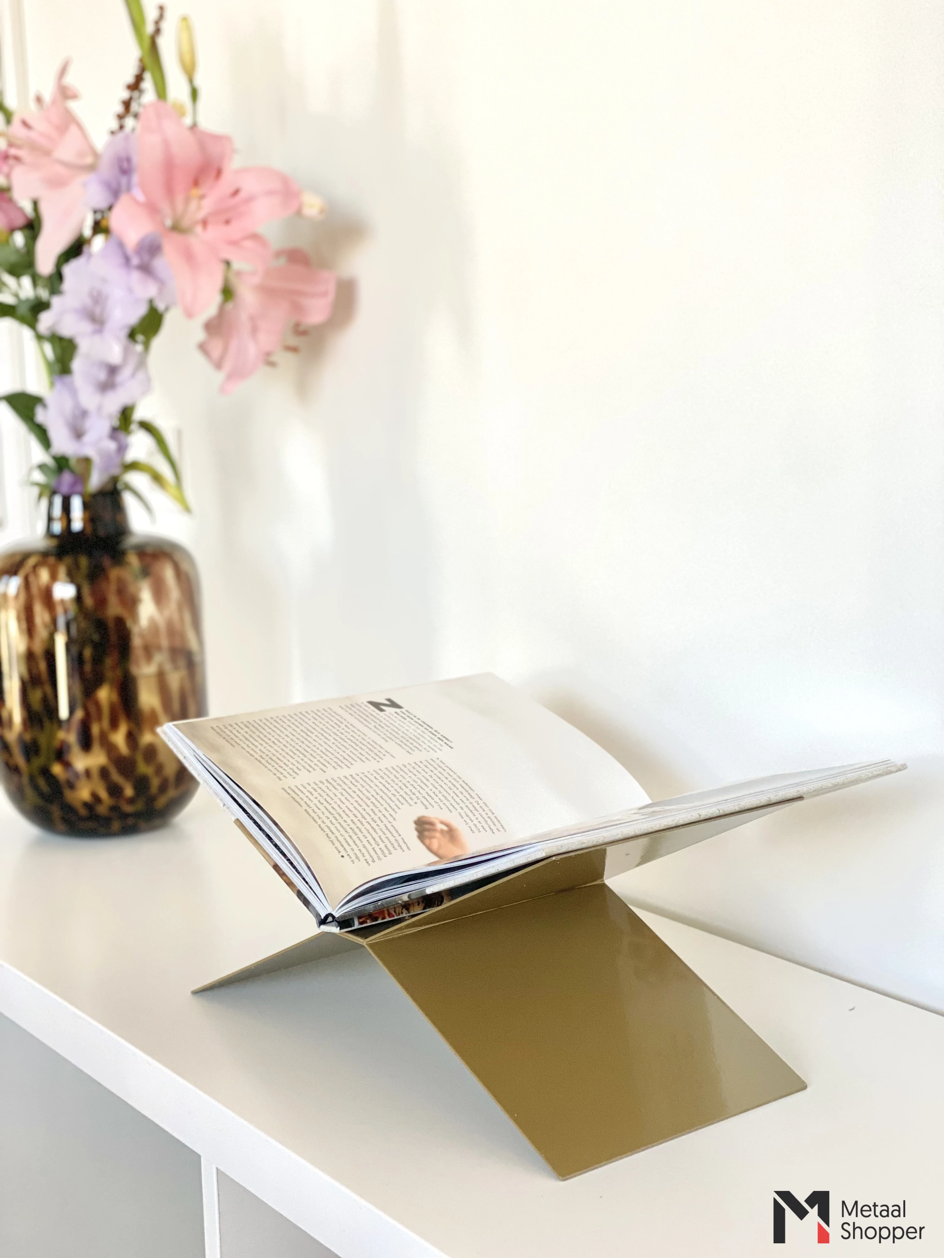 LIROdesign Buchständer Gold
