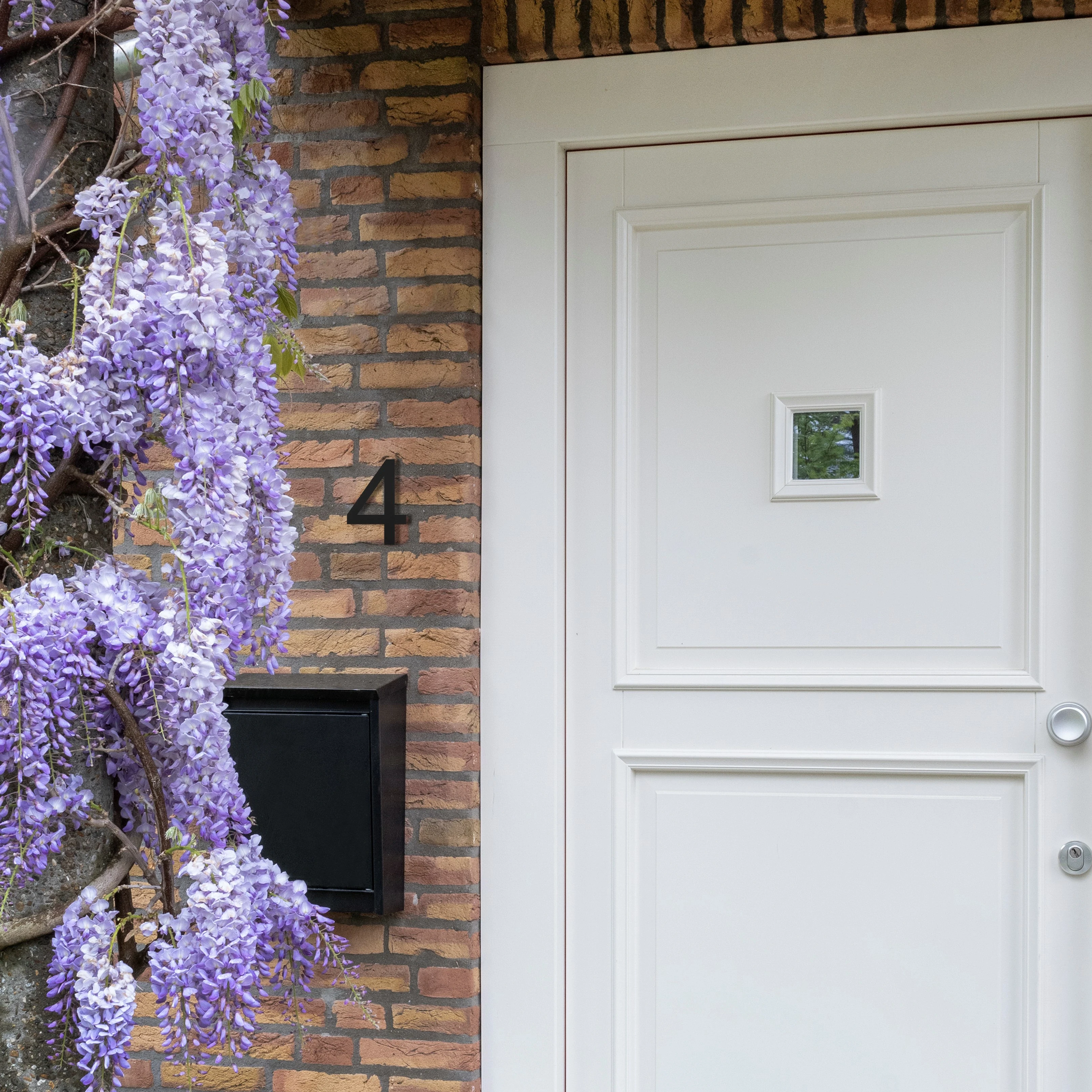 LIROdesign - Hausnummer schwarz- Nr. 4