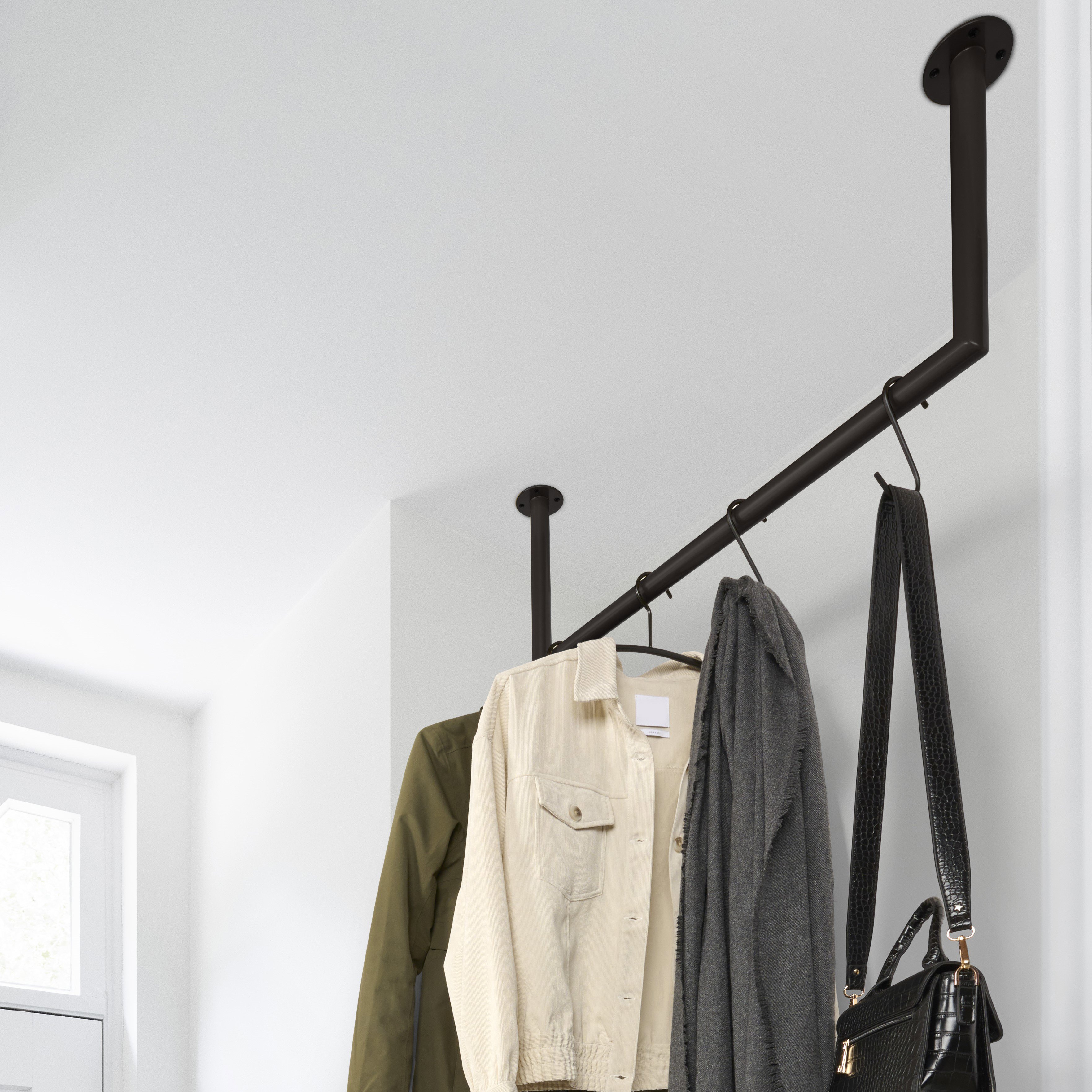 Kleiderstange U-form schwarz Ø32