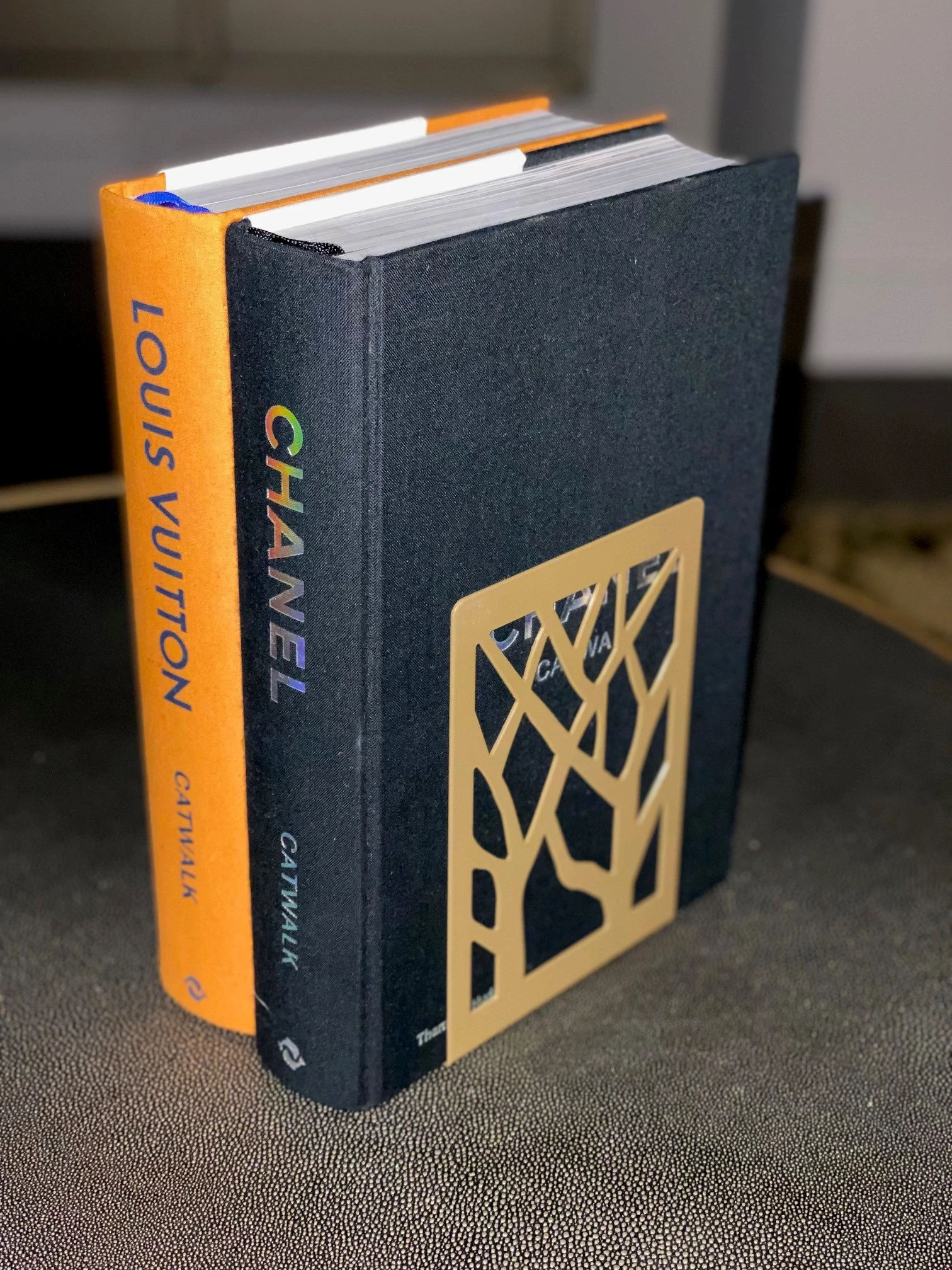 LIROdesign Buchstütze Gold - Design (2er-Set)